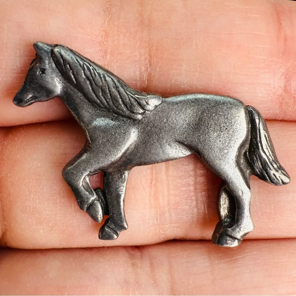 Vintage dark Silvertone Horse pin